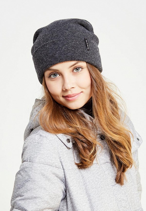 Женская серая зимняя шапка